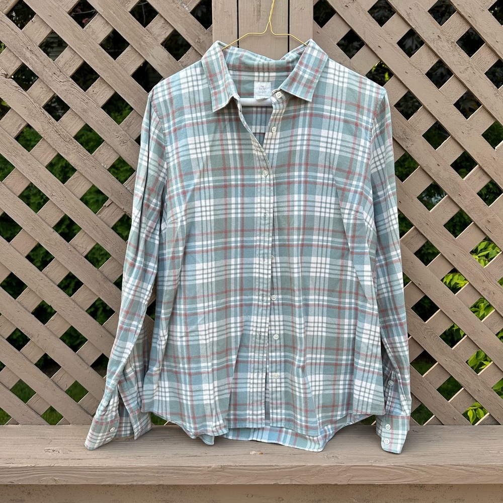 J Crew classic button down shirt